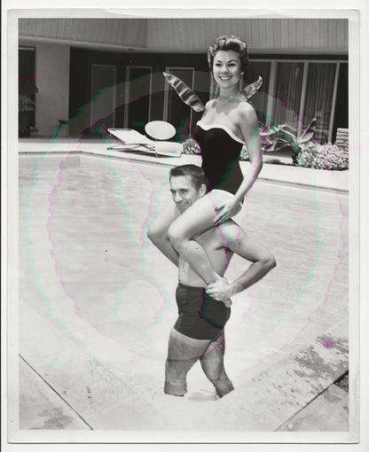 Mitzi Gaynor’s Private Poolside Play – Original 1955 Weissman GSP