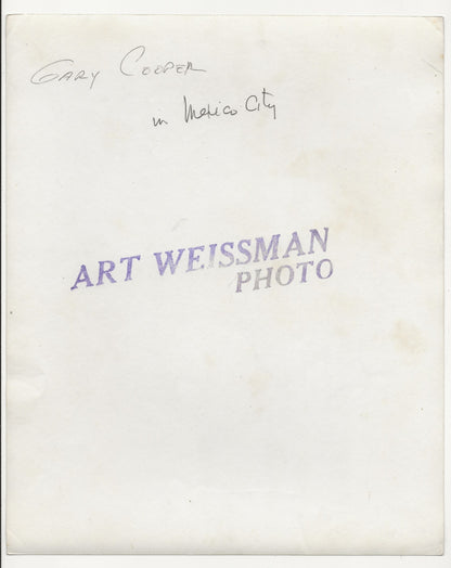 The Balcony Suite: Gary Cooper in Mexico City – Rare 1954 Art Weissman Trio