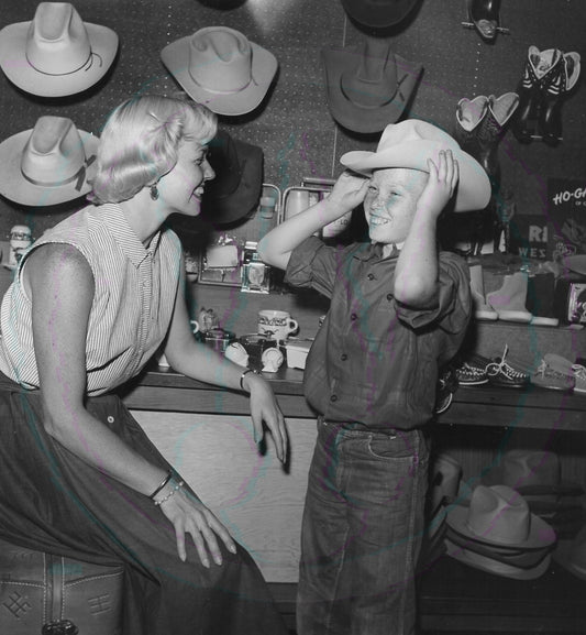 Doris Day & Son (Terry Melcher) By Len Weissman; Vintage 8x10 GSP