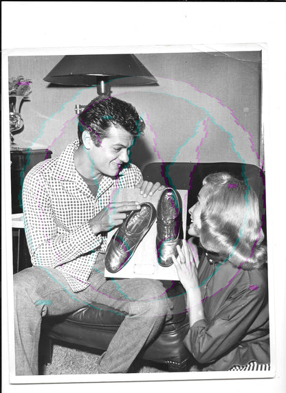 Bronzed Desires: Tony Curtis & Janet Leigh "At Home" – Original 1955 Weissman GSP