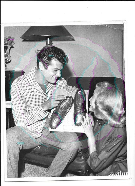 Bronzed Desires: Tony Curtis & Janet Leigh "At Home" – Original 1955 Weissman GSP